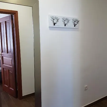 Apartment By The Sea Kastel Kambelovac, - 13349